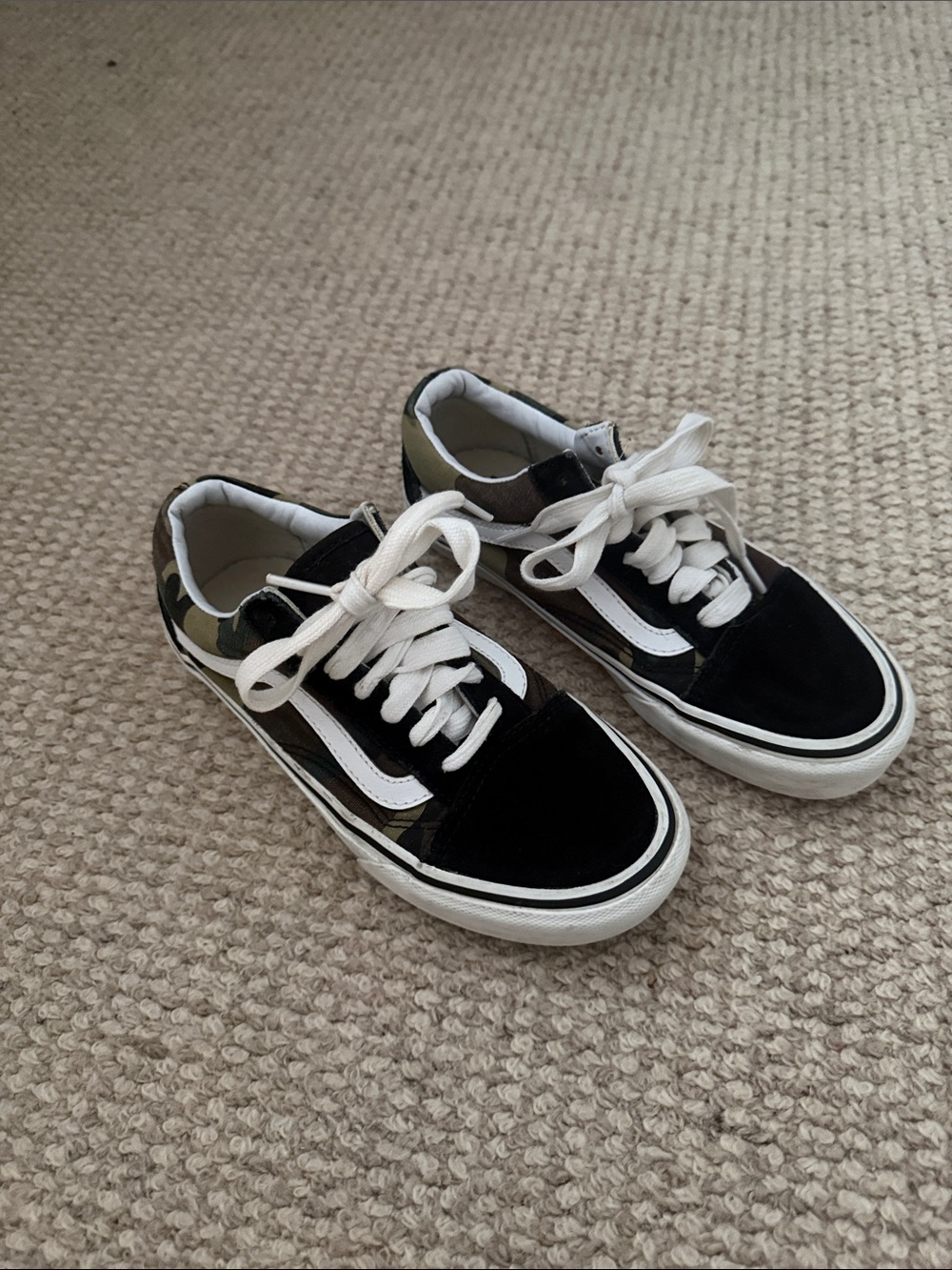 Vans Kids Black & White Low-Top Sneakers with Green Camo Accents